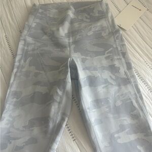 Lululemon leggings Wunder under HR crop “23 Sclp